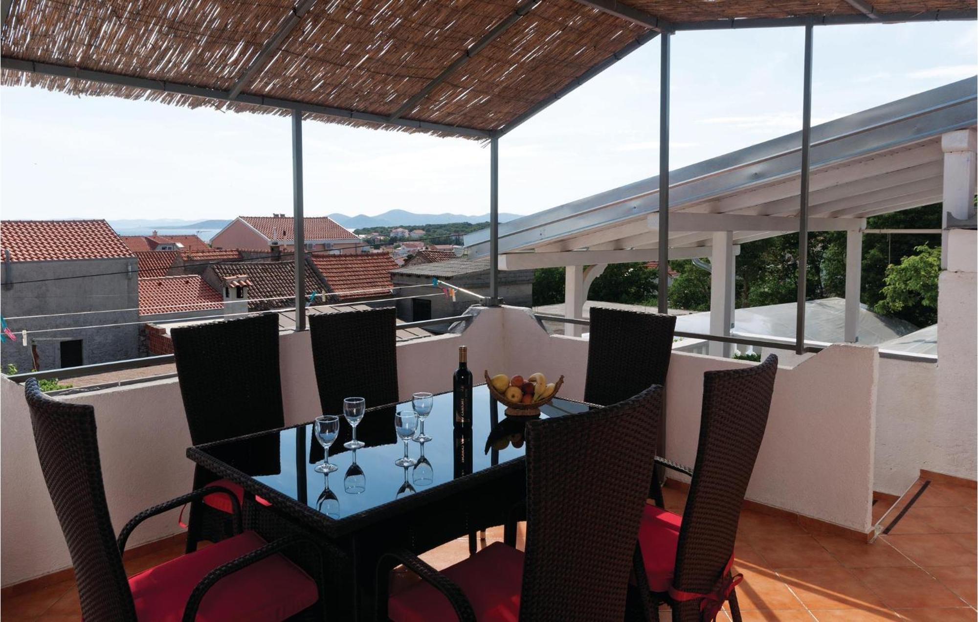 Pet Friendly Apartment In Pakostane With Kitchen Екстериор снимка